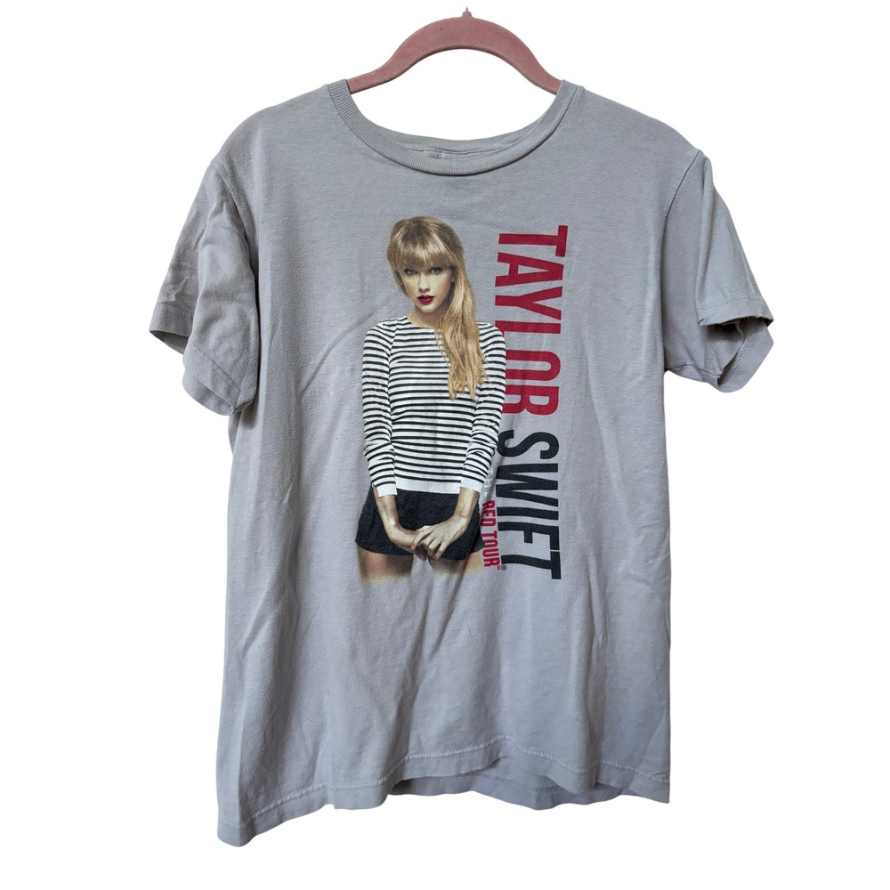 Taylor Swift Red Tour 2013 Concert T-Shirt Gray Tultex Small 100% Cotton Graphic